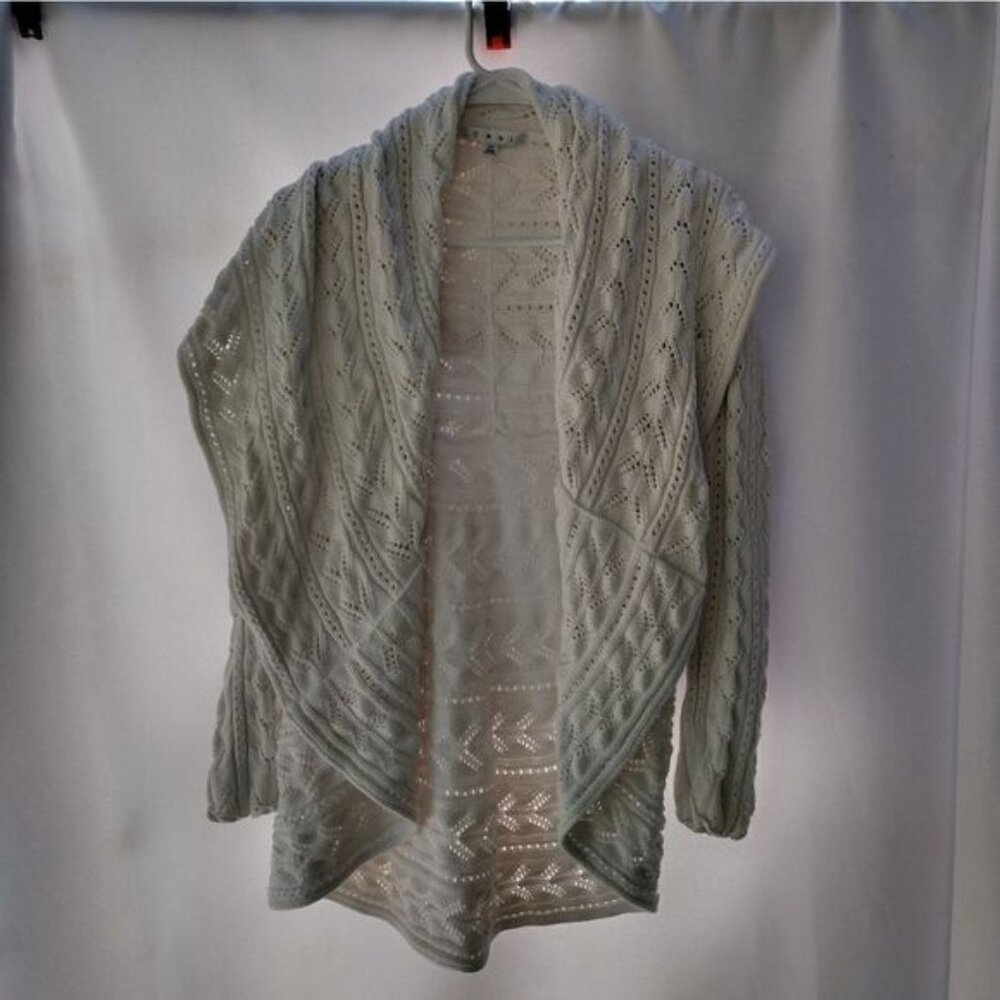 Cabi sweater 